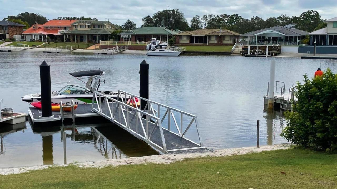 Villa A Mariners Cove Yamba Exterior foto